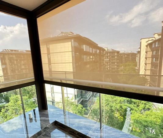 玻璃“封阳台”已经过时了！建议学学90后的做法，太高明了