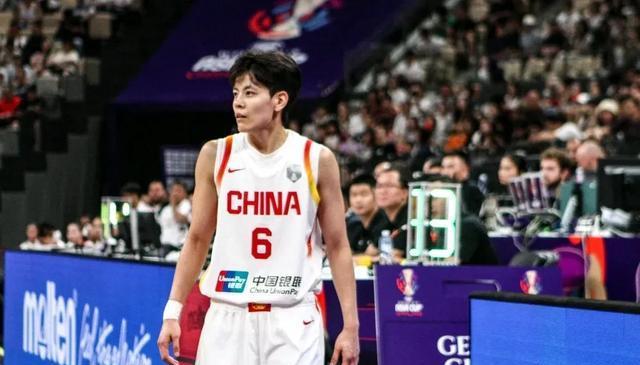 决赛站着输！最不被看好的中国男篮成为中国篮球今夏最争气的球队