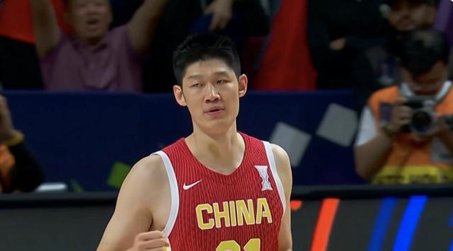 一分惜败澳大利亚男篮，中国男篮虽败犹荣，请排队给胡明轩道歉
