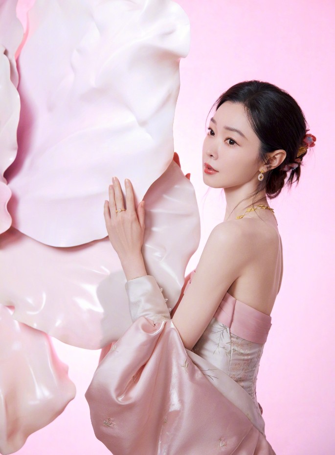 宋轶粉黛佳人新中式千金装