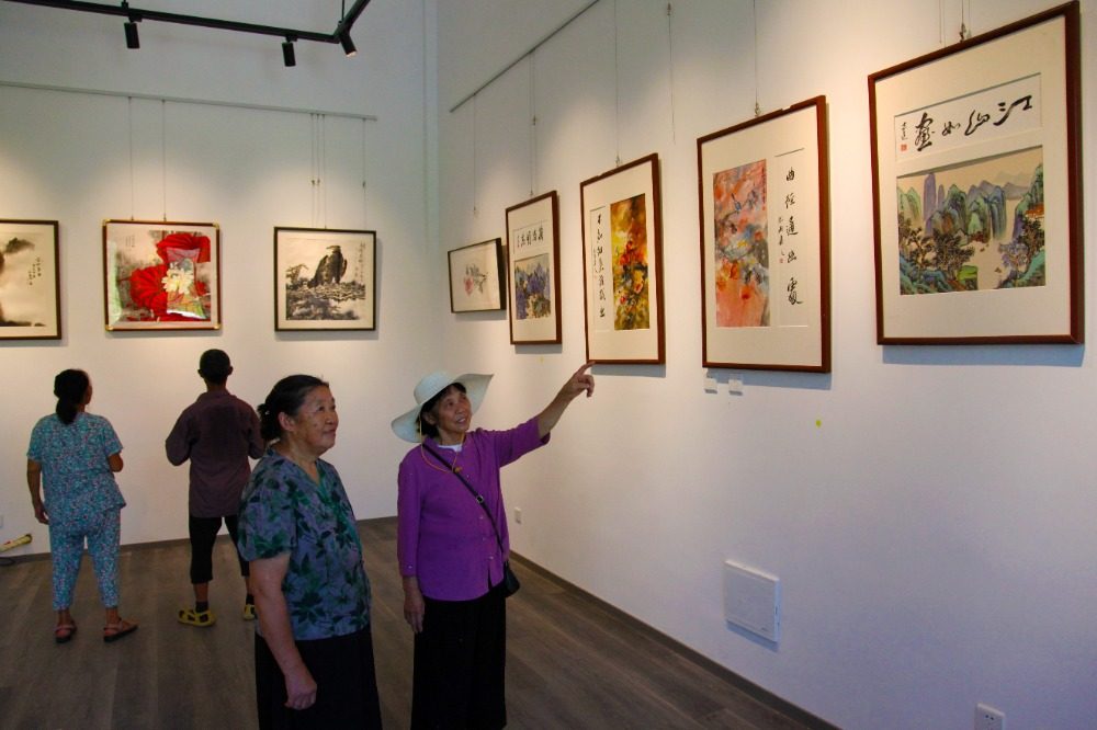 ͼƬ���ţ�ǭ���������Ժ�黭չ ��������Ļ�����