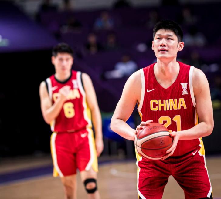 20+10！胡金秋燃尽自己无愧男篮定海神针 入最佳阵容无悬念