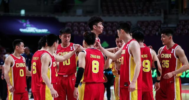中国男篮憾失冠军，拼足4节打服世界第5，胡明轩投失绝杀不丢人