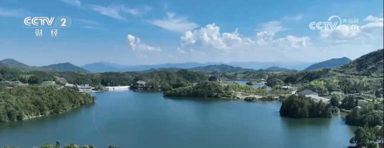 乡村“文旅+”四季生“金”兴业富农 水清岸绿绘就振兴新图景