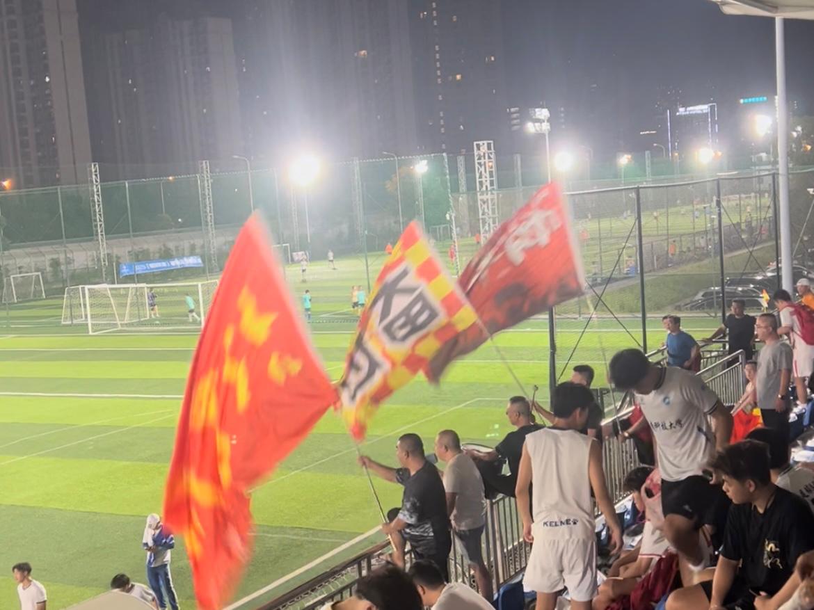 没能上场，就用另一种方式参加“湘超”！湘潭球迷的“自我修养”