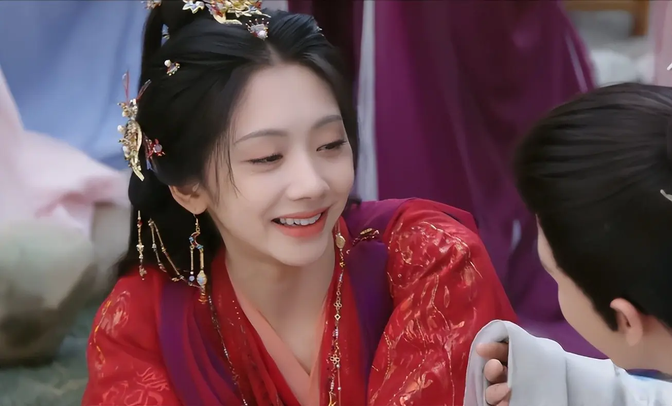 双目无神、宽脸厚嘴，却要演艳压曾黎，《献鱼》谁的审美有问题