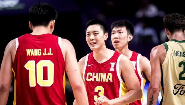 中国男篮憾失冠军，拼足4节打服世界第5，胡明轩投失绝杀不丢人