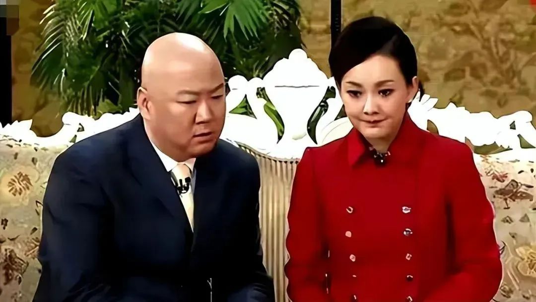 “小品女王”牛莉：8次登上春晚，跨界也能拿冠军，人生“开挂”的时候嫁给圈外人，如今过得好吗？