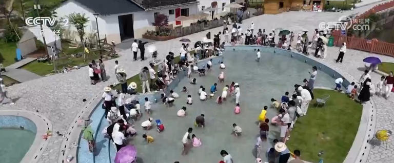 乡村“文旅+”四季生“金”兴业富农 水清岸绿绘就振兴新图景