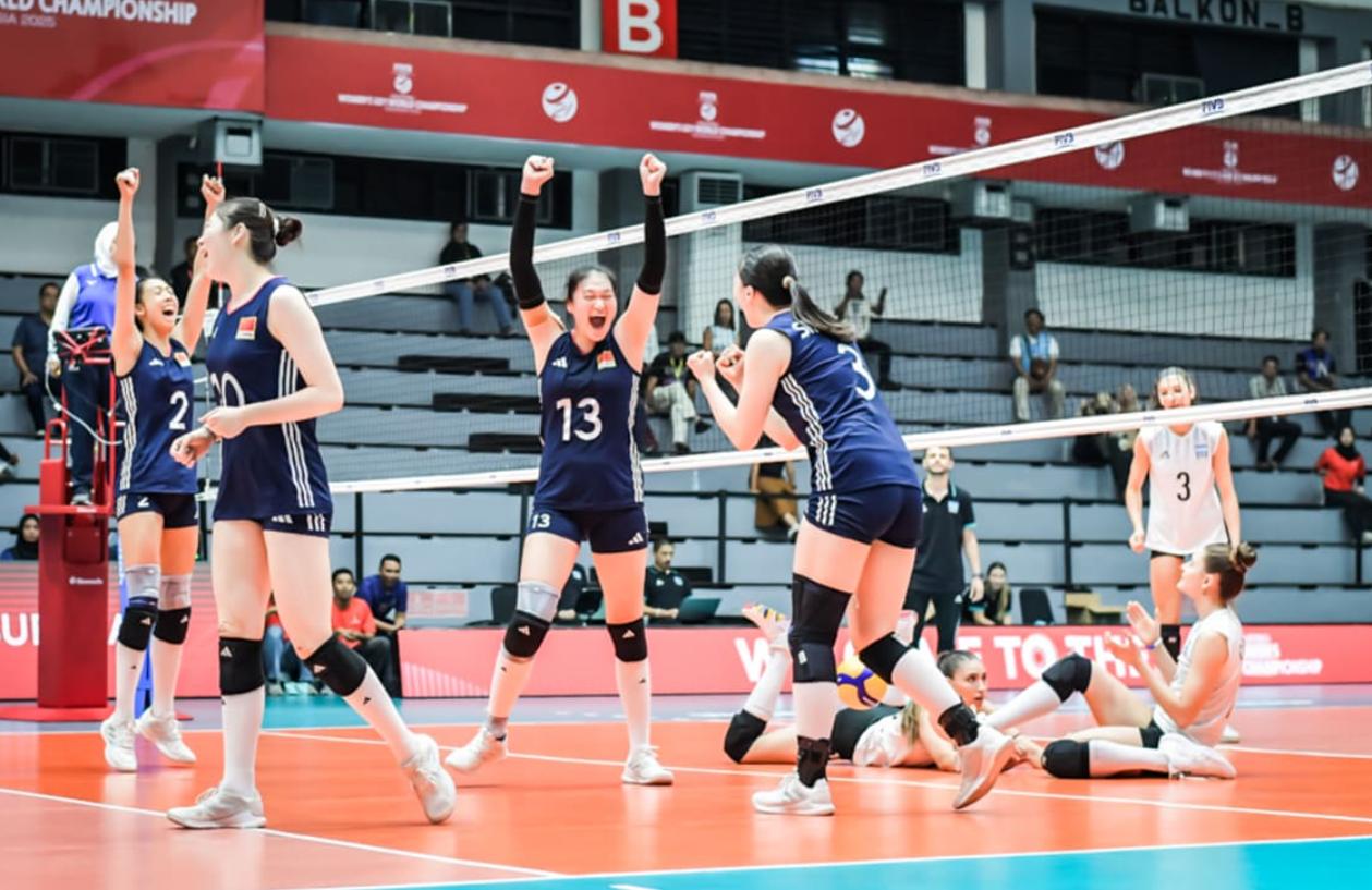 中国U21女排3-1阿根廷：将与波兰争第五 李涵宇11拦3发