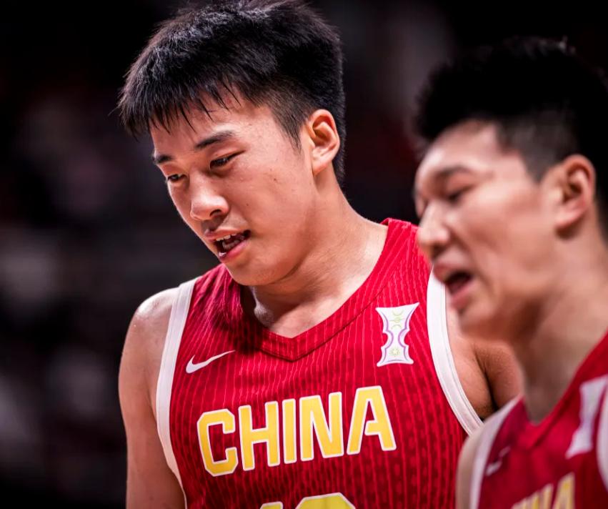 王俊杰决赛不上双泪洒当场！最佳阵容合影仍沮丧 对自己高要求