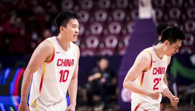 中国男篮89-90惜败澳大利亚！赛后评分：2人满分，没有赵睿