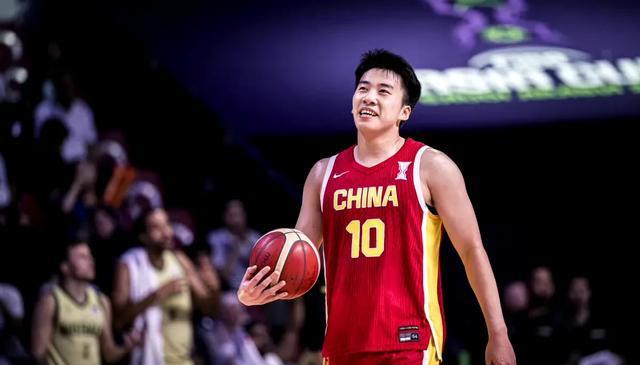 中国男篮憾失冠军，拼足4节打服世界第5，胡明轩投失绝杀不丢人