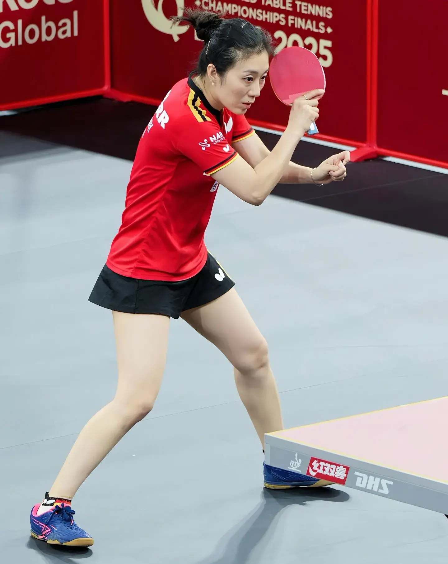 瑞典大满贯：陈熠横扫奥运亚军削球手，国乒女队全员晋级32强！