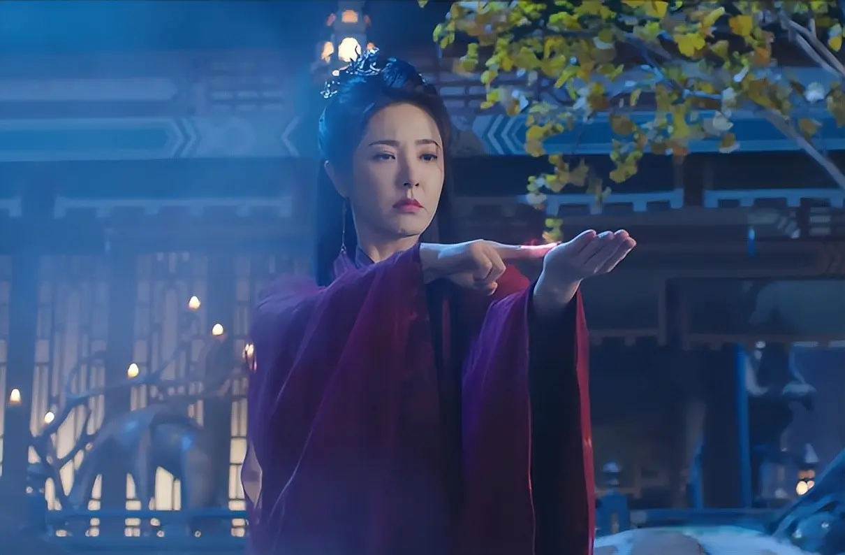 双目无神、宽脸厚嘴，却要演艳压曾黎，《献鱼》谁的审美有问题