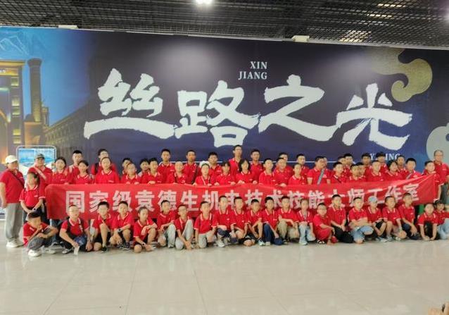 108新疆学子坐50小时硬座，挑战全国技能赛，谁能夺冠？