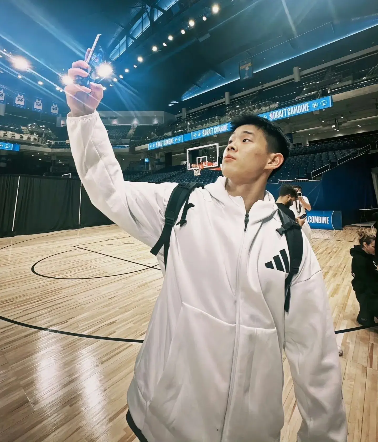林葳目前基本就剩下两条路，CBA和NCAA二选一，这个夏天很失败