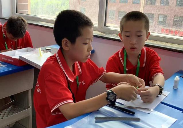 108新疆学子坐50小时硬座，挑战全国技能赛，谁能夺冠？