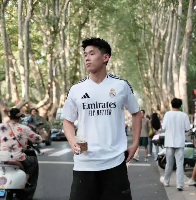 林葳目前基本就剩下两条路，CBA和NCAA二选一，这个夏天很失败