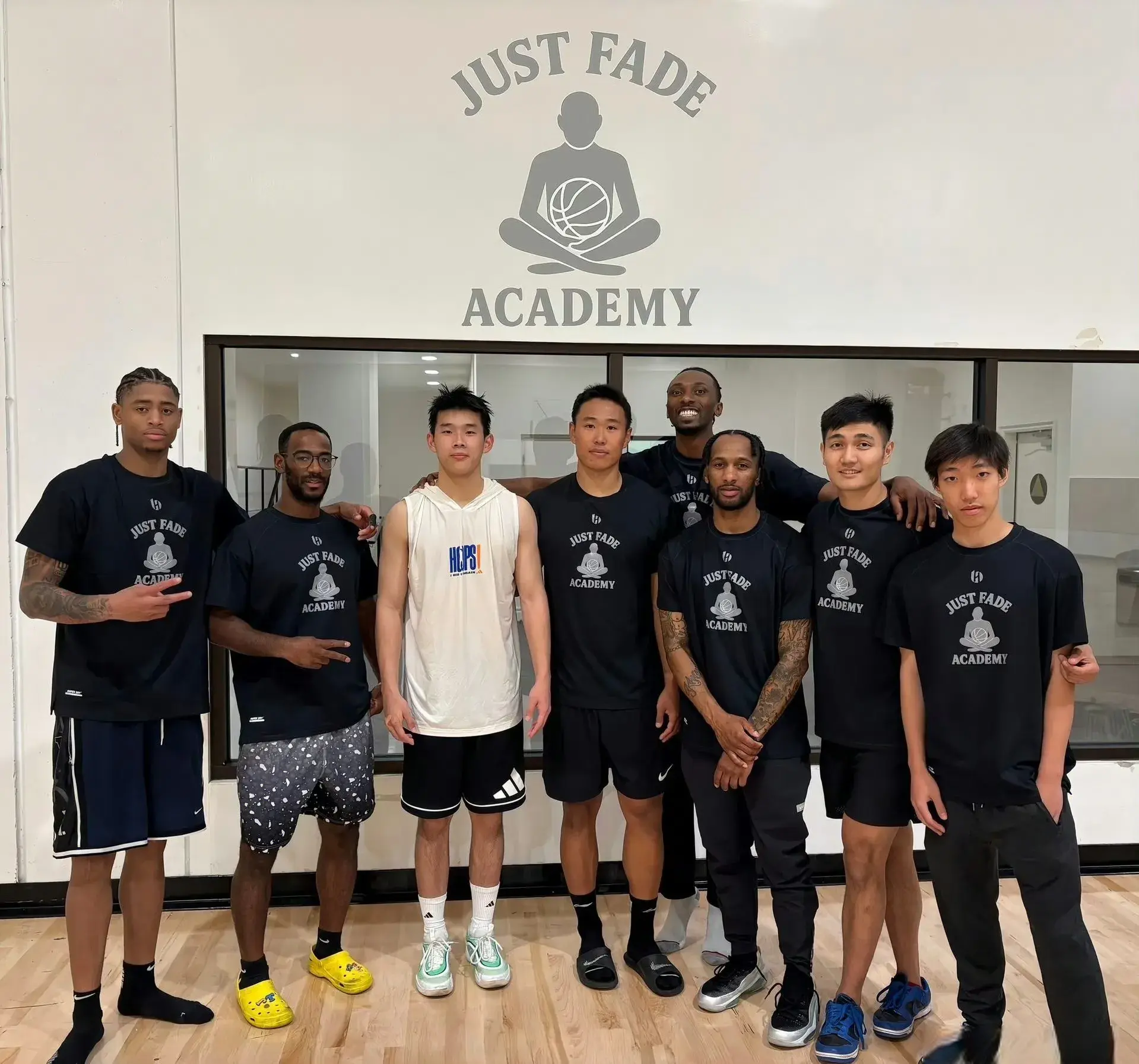 林葳目前基本就剩下两条路，CBA和NCAA二选一，这个夏天很失败