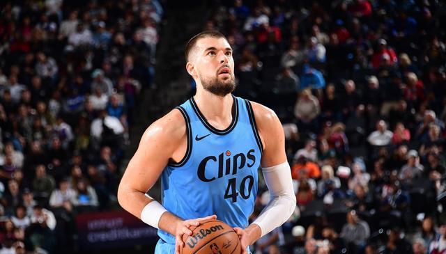 从弹坑到禁区禁飞区！祖巴茨打脸湖人，约基奇当年那通电话太及时