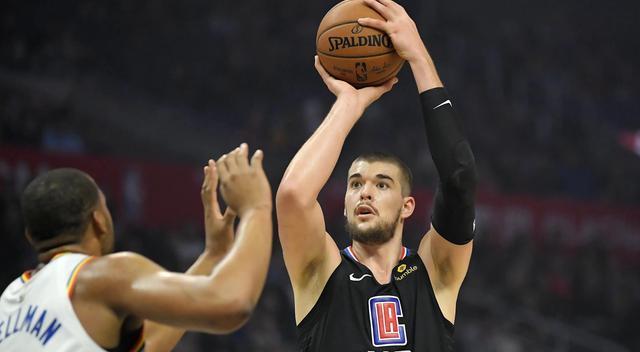 从弹坑到禁区禁飞区！祖巴茨打脸湖人，约基奇当年那通电话太及时