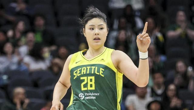 正式确认，休战6周！中国小将旧伤复发，提前告别WNBA