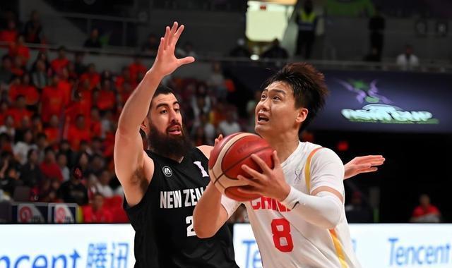 中国男篮登上新闻联播，这么多年了，又看到越来越好的中国男篮了