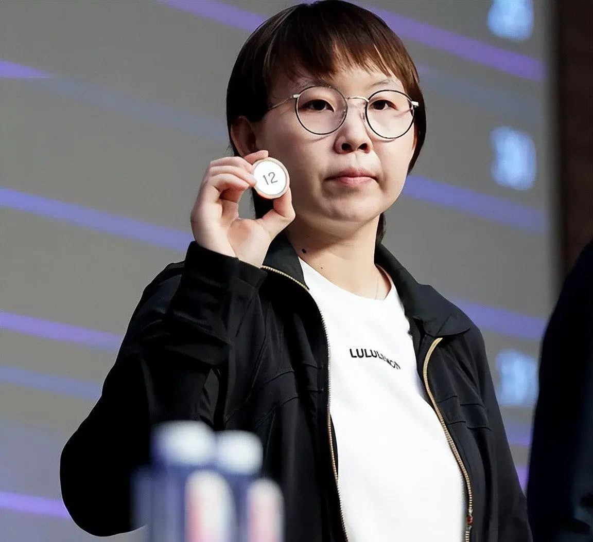 朱雨玲签约日本俱乐部，面对网友质疑，用“清者自清”回怼