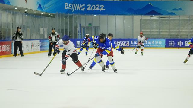 市青少年冰球锦标赛落幕彰显首都小将高超竞技水平