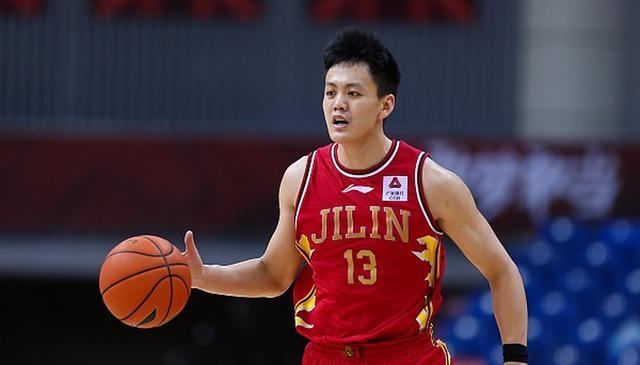CBA争冠剧变，辽篮600万顶薪拿下状元郎，交易细节曝光，广东受挫