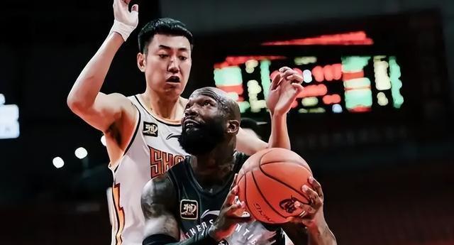 广东截胡辽宁引援目标，CBA得分王难觅下家，山西3年顶薪续约核心
