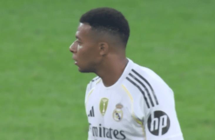 一场1-0！让皇马主帅发愁：18脚射门进1球，不买人或难和巴萨争冠