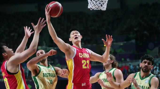 中国男篮世预赛再碰韩国！郭士强谈新选人标准，郭艾伦徐杰难回归