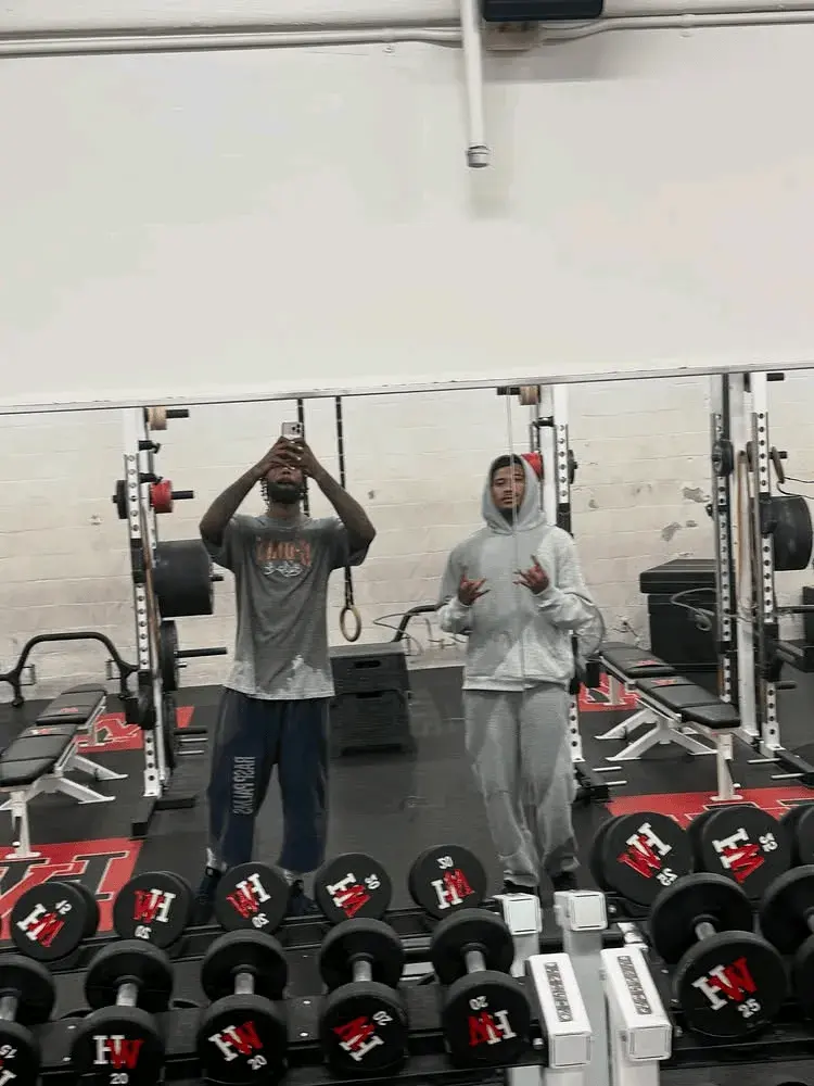 ESPN记者蒂姆·麦克马洪: 伊森即将和火箭续约