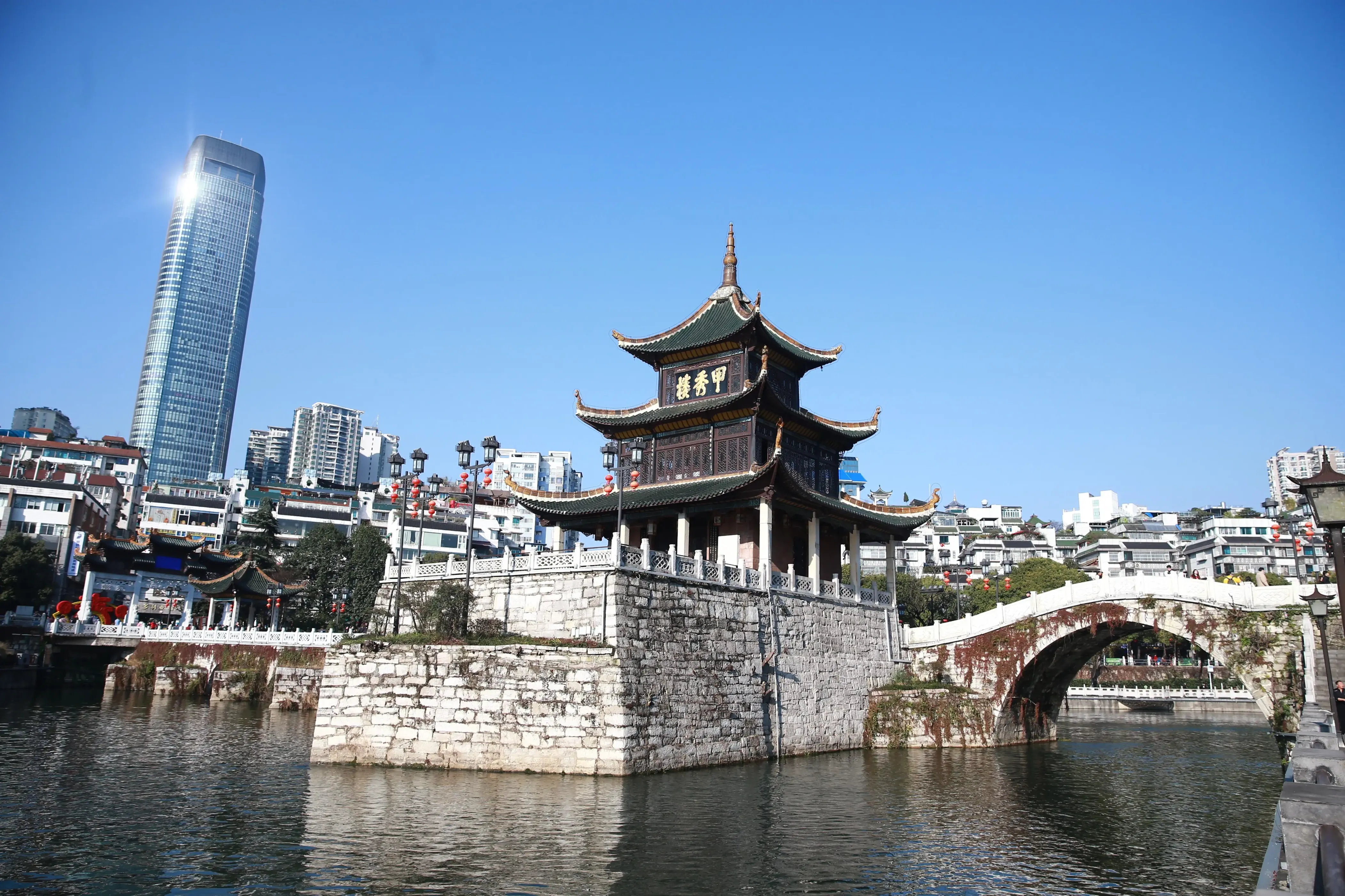 中国首位F1学院外卡车手师炜出任推广大使！虚拟F1中国公开赛首度驶入贵阳