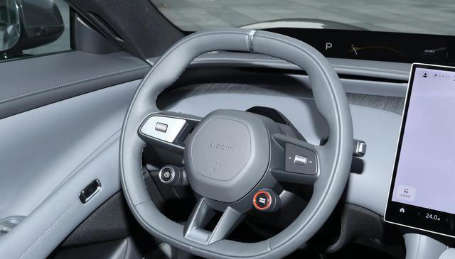 续航835km，双腔空悬+3.23秒破百，3分钟大定20万辆，硬刚Model Y