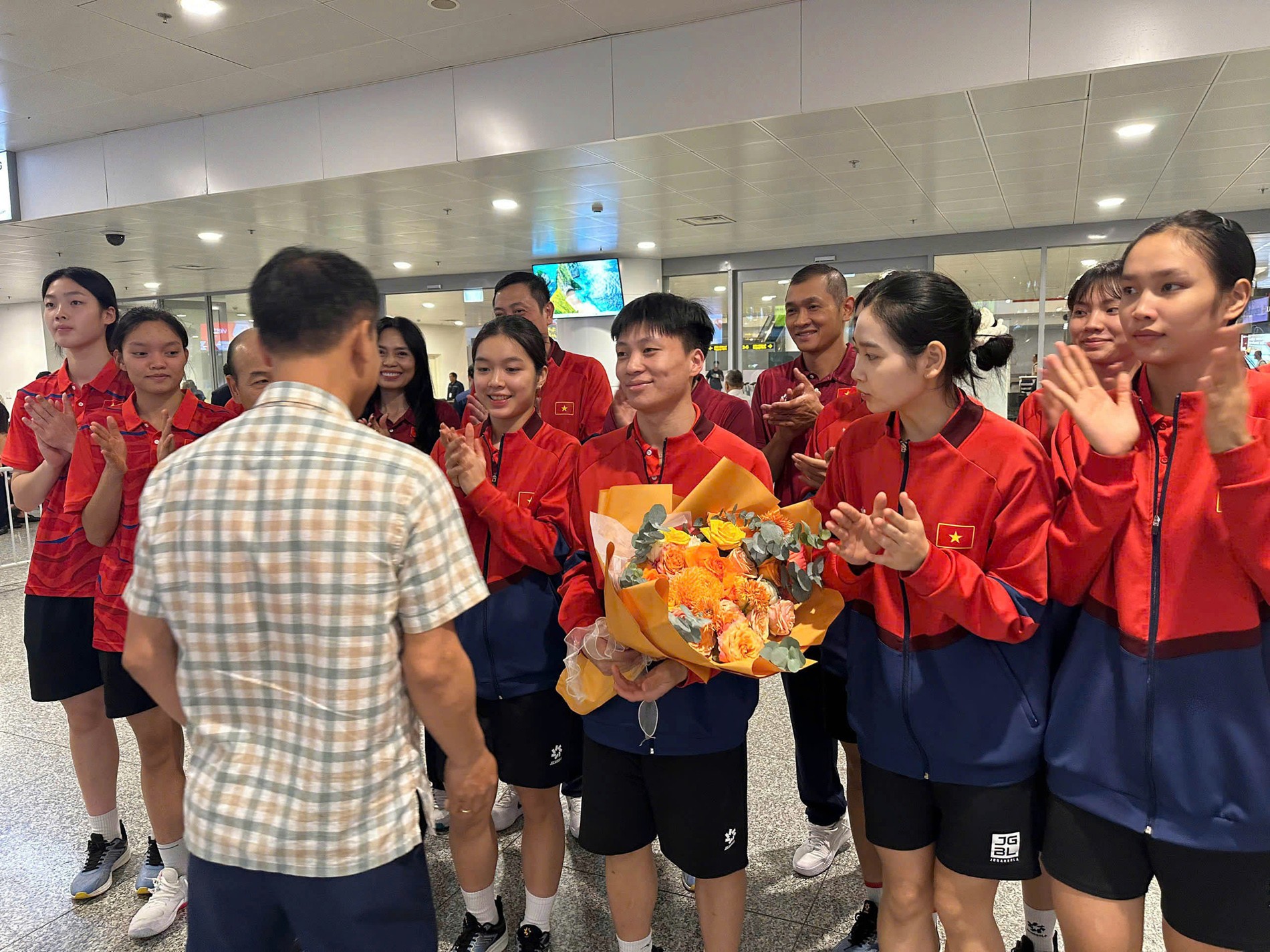 女排国手被要求脱衣尿检 爆出内幕 惊现Y染色体 越南队被FIVB警告
