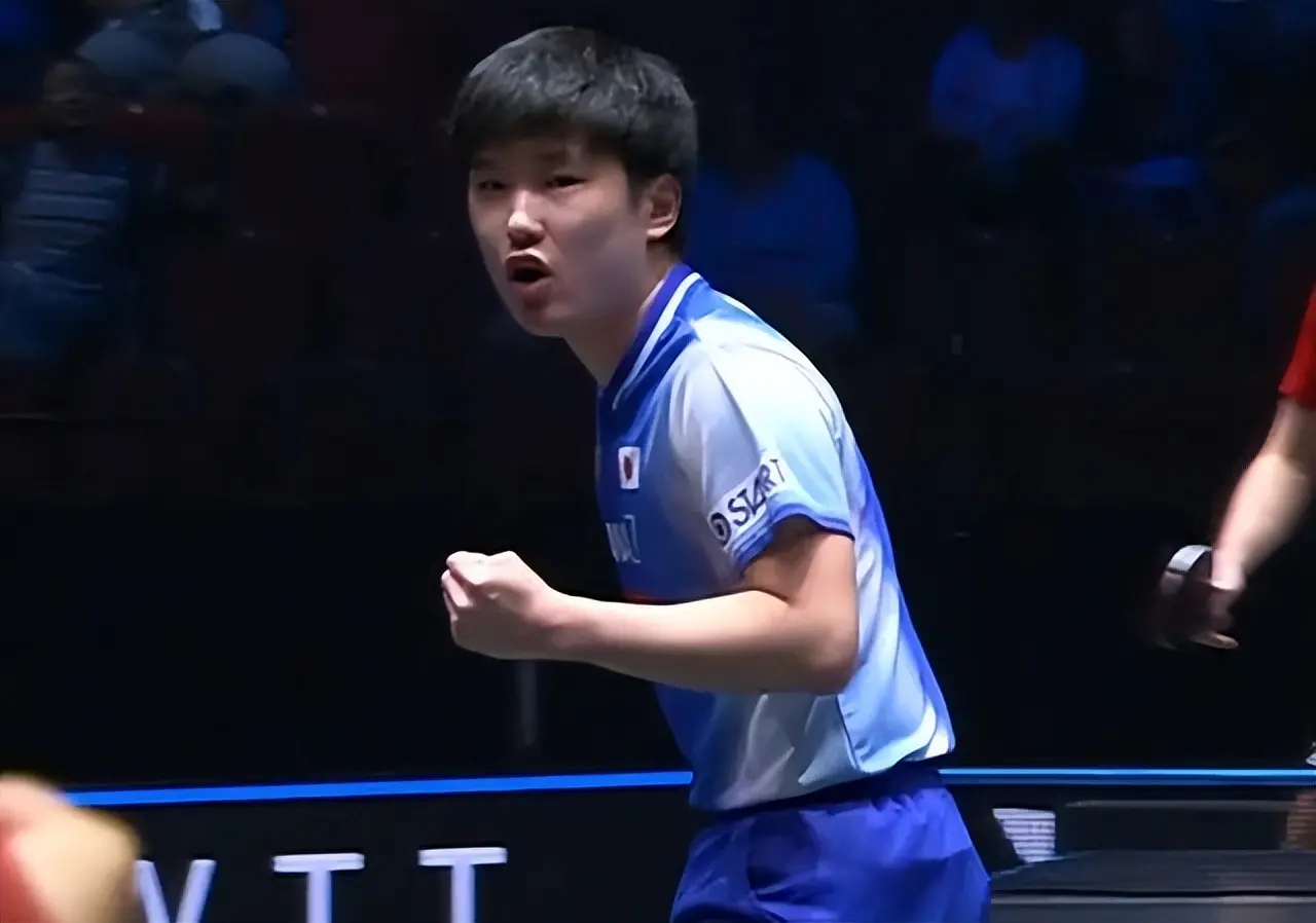 国乒劲敌轰11-1，仅耗时17分钟，造惨案！狂揽7连胜，背靠背冲冠