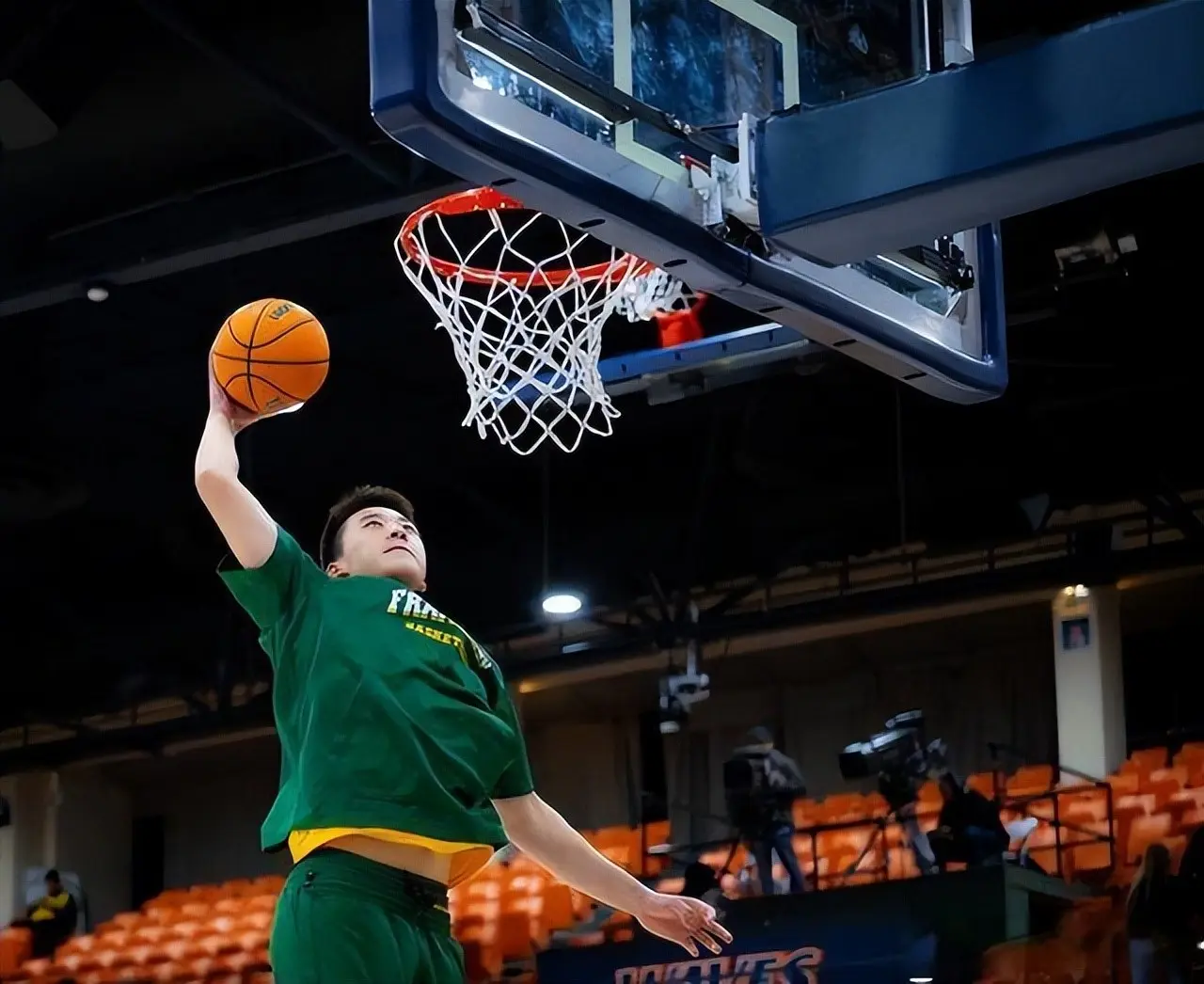 王俊杰：此人导致我颁奖时哭，开赛前两小时通知我首发，我都蒙了