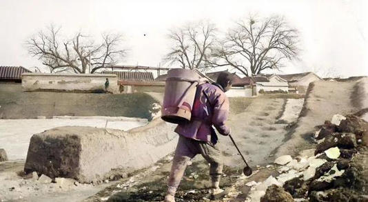 老北京什刹海110年前啥模样？没自来水全靠井，生活却超有味