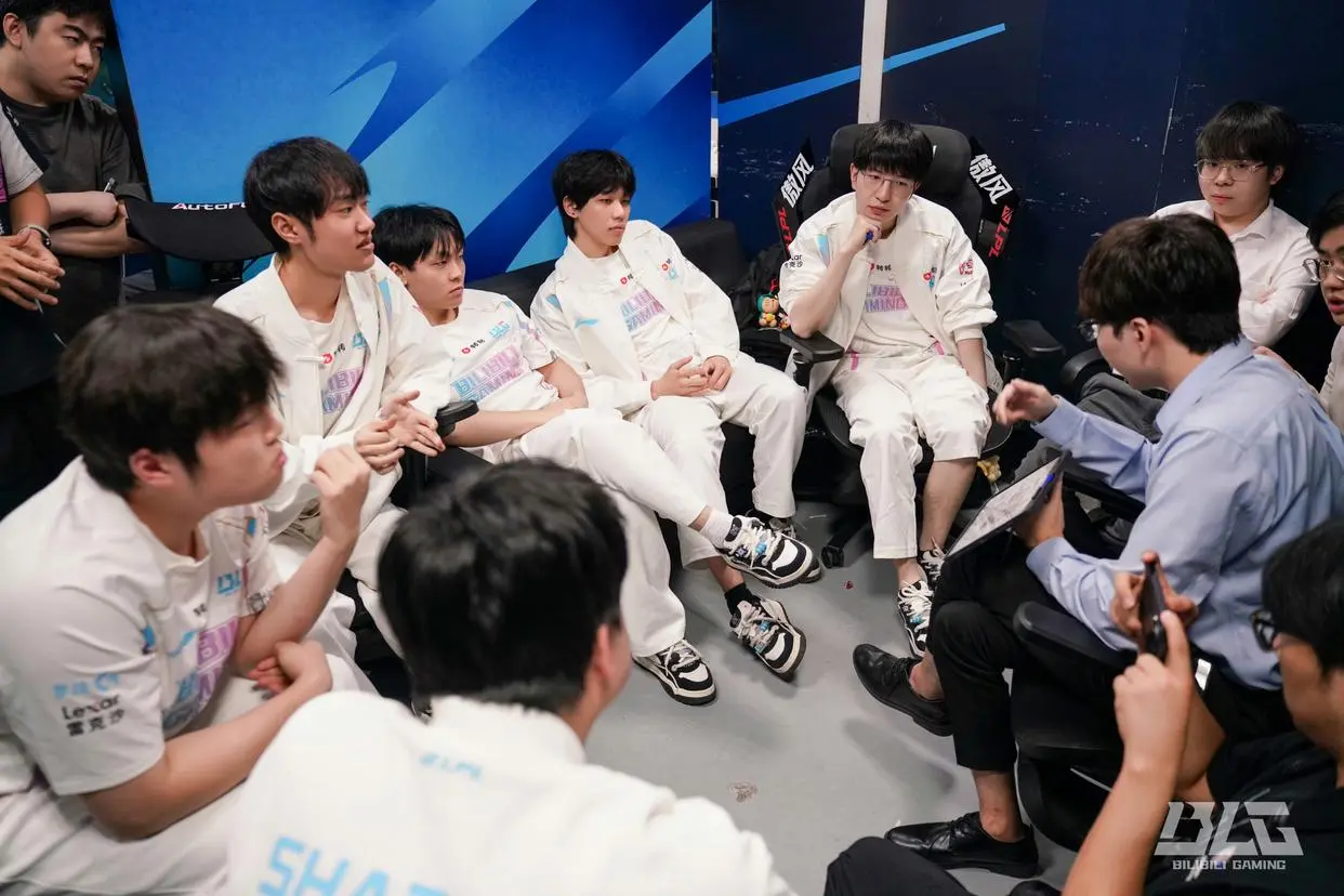 LOL：BLG新打野Shadow将斩杀，北川重回训练赛！ELK亮小丑嘲讽Wei