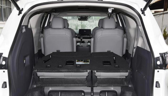 曾排队提车，如今降6万多，长近5米2，2.5L混动+四驱，油耗4.95L