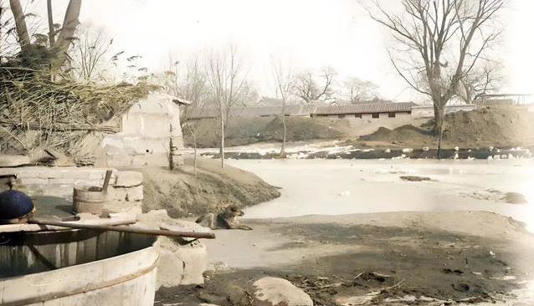 老北京什刹海110年前啥模样？没自来水全靠井，生活却超有味