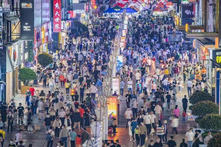 首批文旅企业半年财报出炉，暗藏着什么玄机？