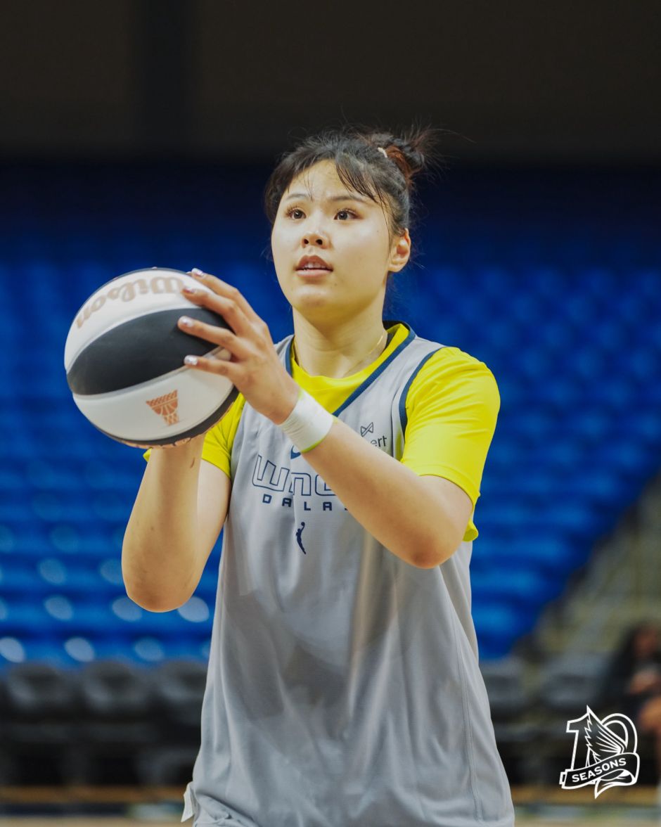 队友回应李月汝赛季报销：她就是一束光人非常好 有人受伤总让人难受