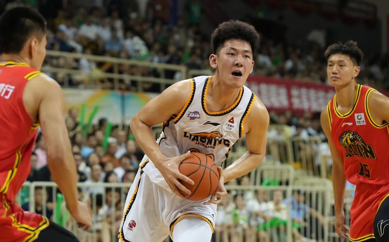 双喜临门！李晓旭接近续约，冲击第19个赛季，辽篮留住大韩接班人