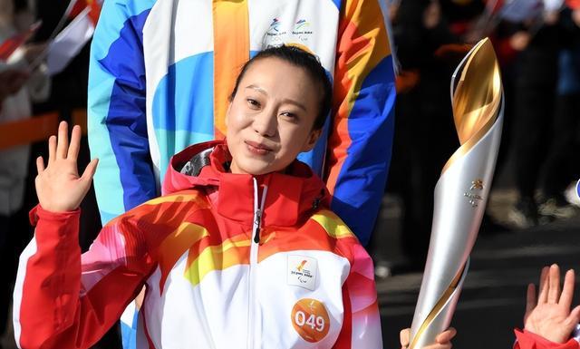 张艺谋：我最愧疚的不是巩俐，更不是陈婷，而是为我终身瘫痪的她