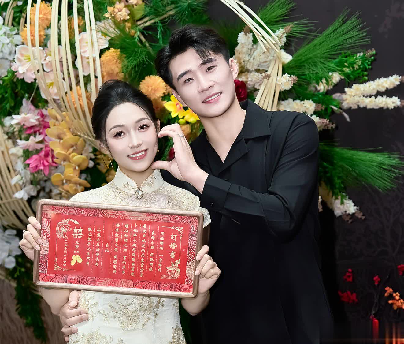 恭喜！28岁中国美女奥运冠军订婚，拳击女神配帅男友
