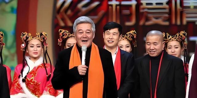 终于破案了！逼得赵本山退出央视春晚的不是宋丹丹，更不是范伟